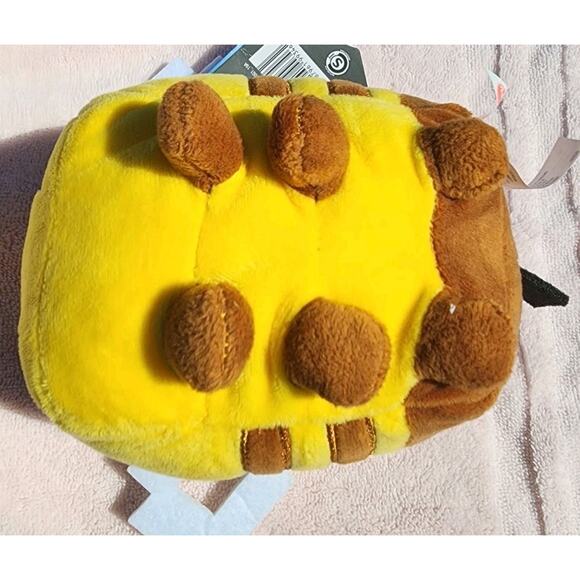 Minecraft 8 Inch Bee Plush NWT Stuffed Animal - Picture 6 of 9